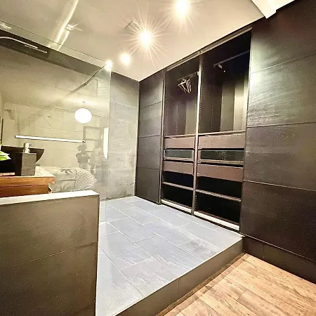 Apartment *fontaine Moussue*hyper Centre*t2 Standing* Salon-de-Provence